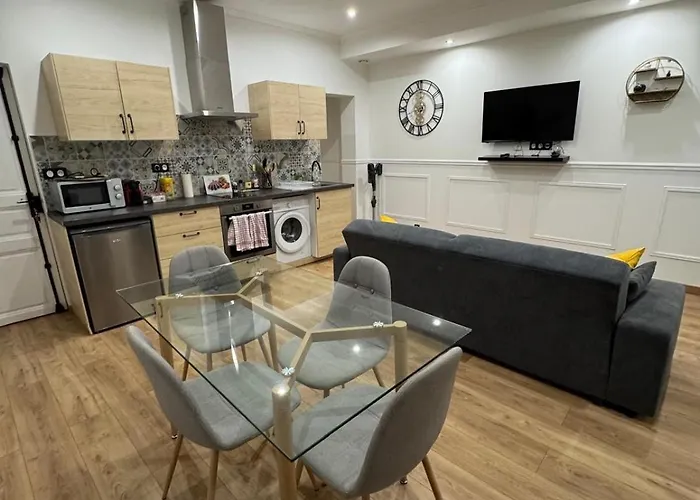 La Perle D'antibes And Port 300 M Away * Антиб